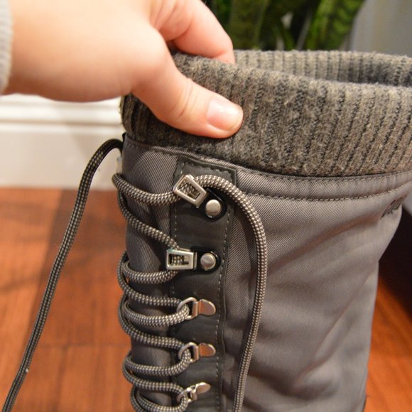 REDUCED!! ⬇️ Cougar Tall Grey Lace Up Snow Boots Size 7 | Size 7 - Picture 10 of 13